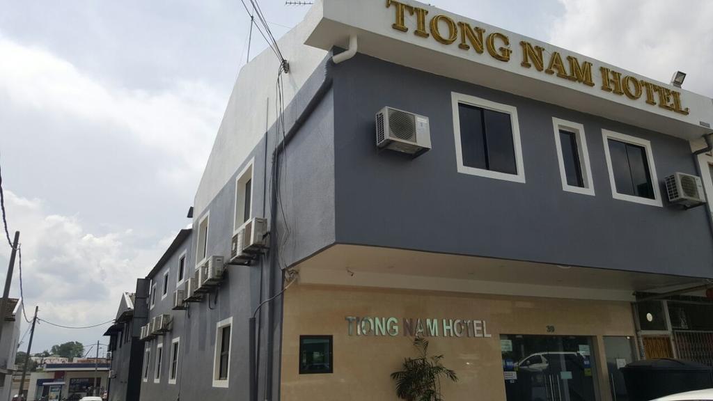 Tiong Nam Hotel Pasir Gudang Exteriör bild